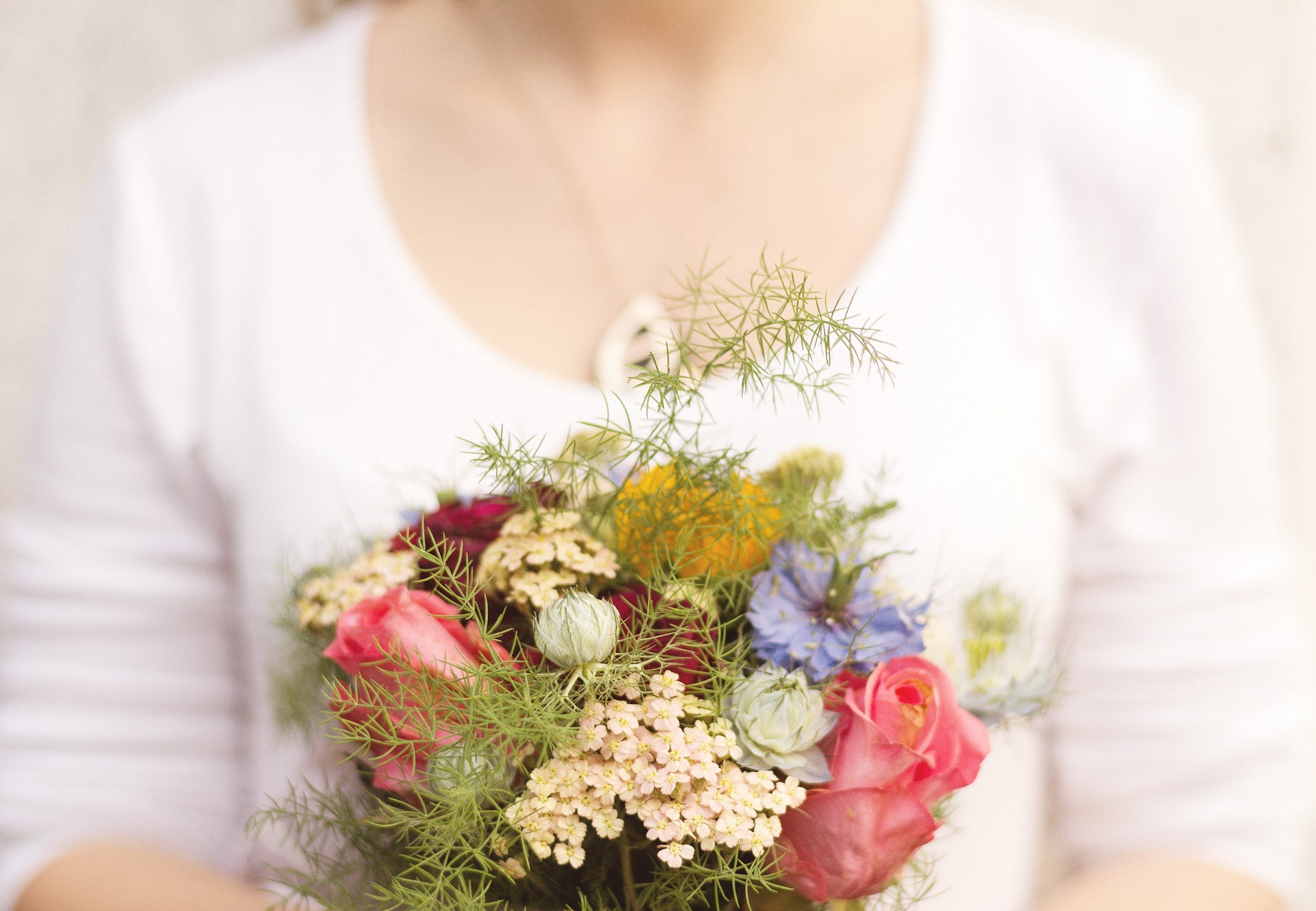 いつもお世話になっているあの人へ お中元にお花を贈ってみませんか 花だより